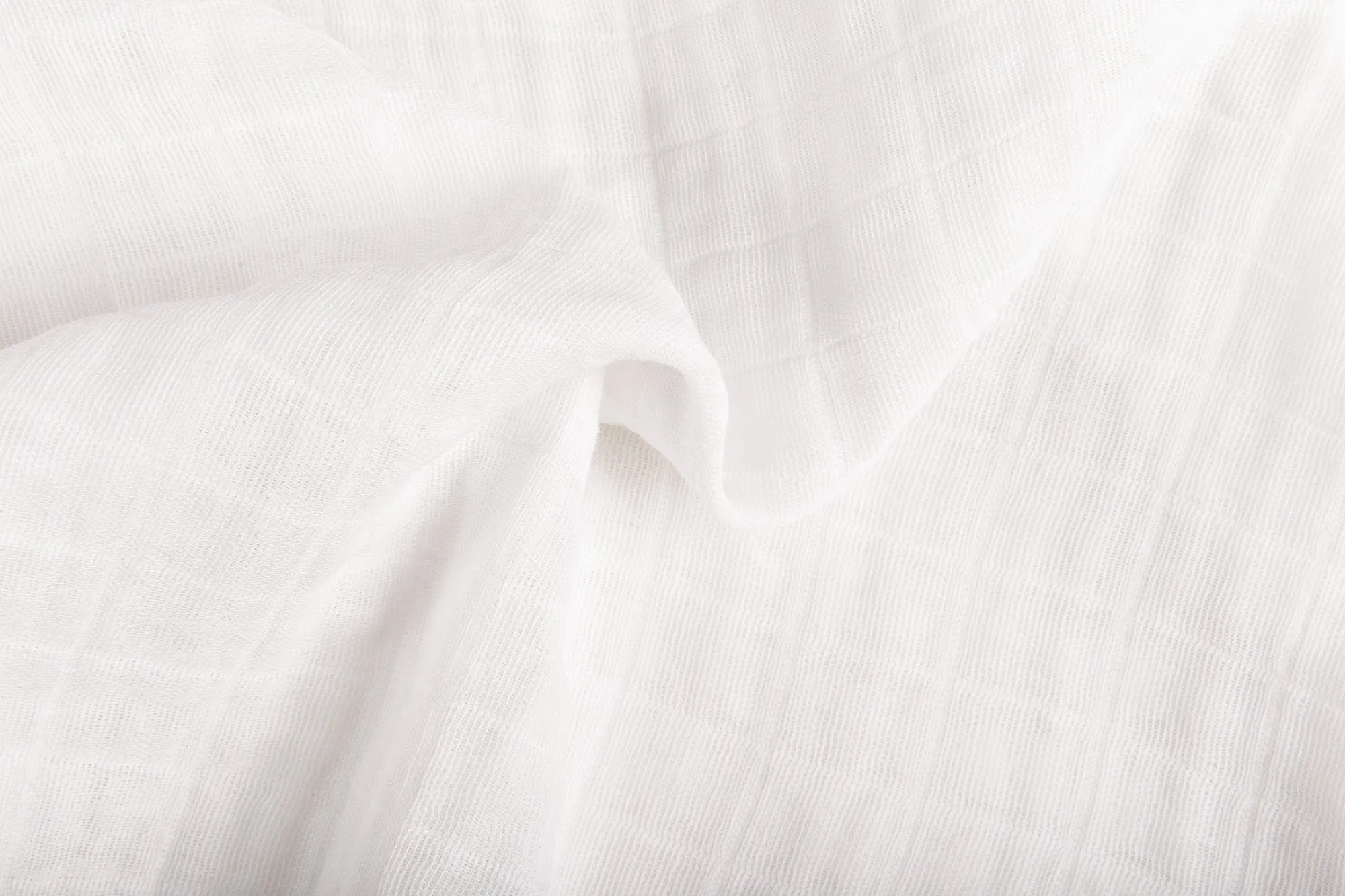 Babyletto Plain White Muslin All-Stages Bassinet Sheet in GOTS Certified Organic Cotton