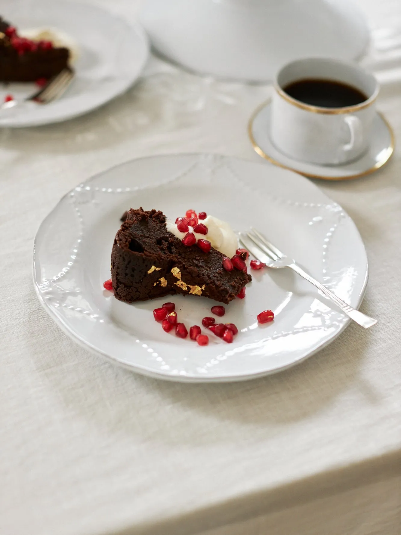 Flourless Dark Chocolate Gold Leaf Cake Kit
