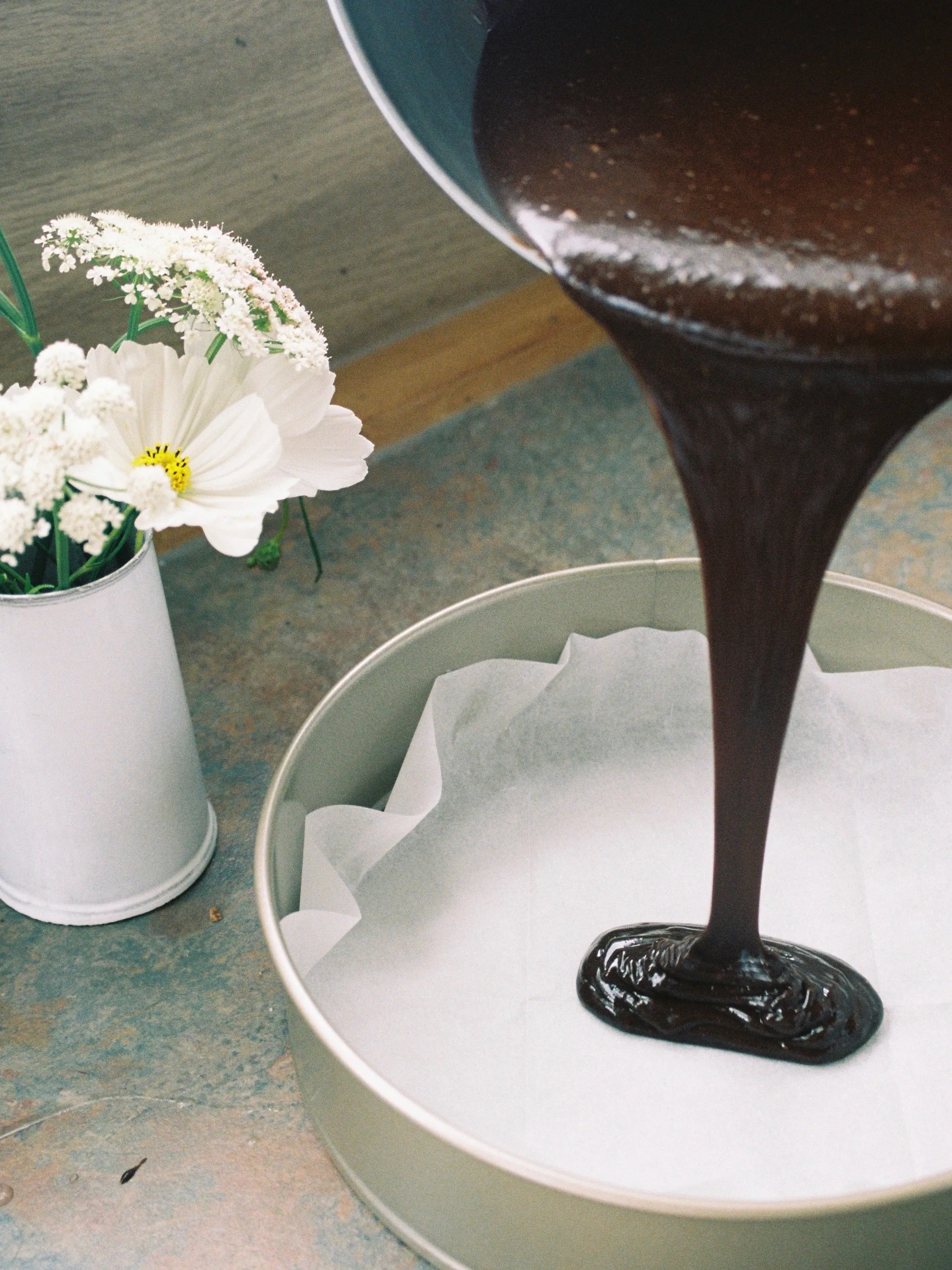 Flourless Dark Chocolate Gold Leaf Cake Kit