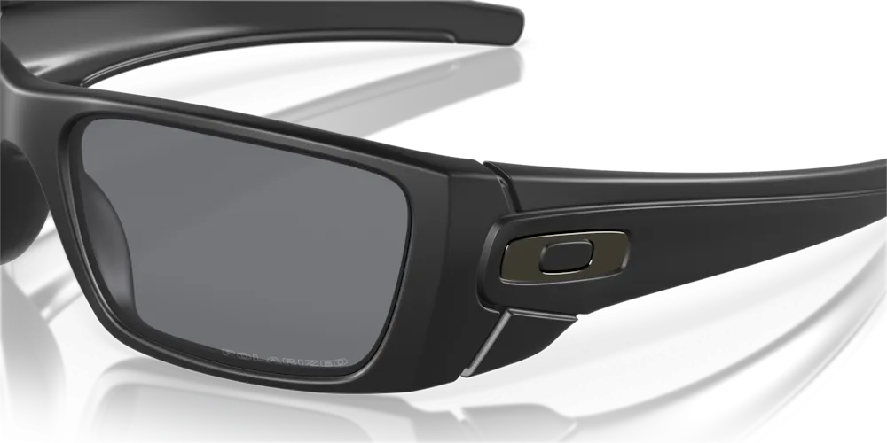 OAKLEY FUEL CELL MATTE BLACK W/ GREY POLARIZED